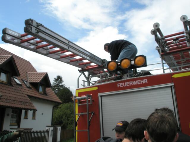 die Leitern werden benötigt