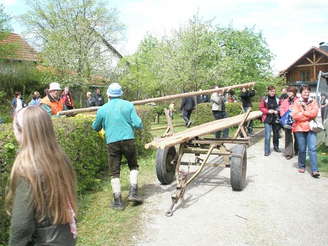 die Stangen werden wieder aufgeladen