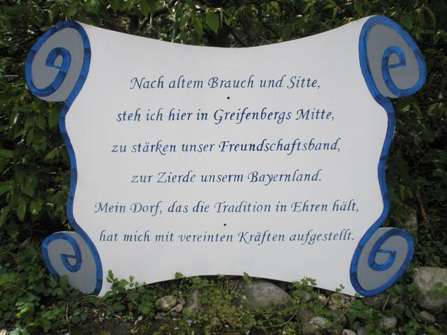 Dies Schild kommt als unterestes an den Maibaum