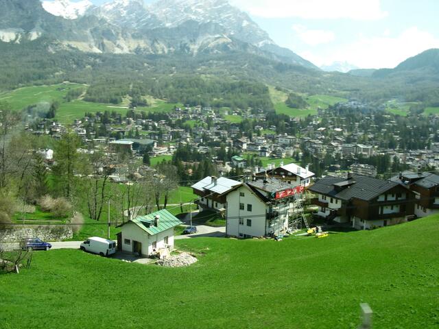 Blick auf Cortina d' Ampezzo