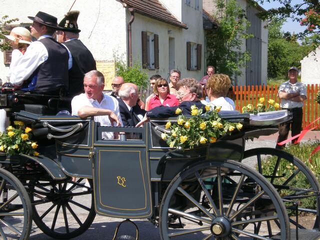 Prächtig geschmückte Kutschen gab es beim Umzug