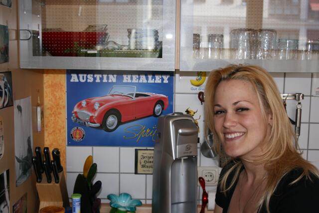 ...und den gleich auch noch: Ein Austin Healey steht ebenfalls in der Werkstatt zur Restaurierung.