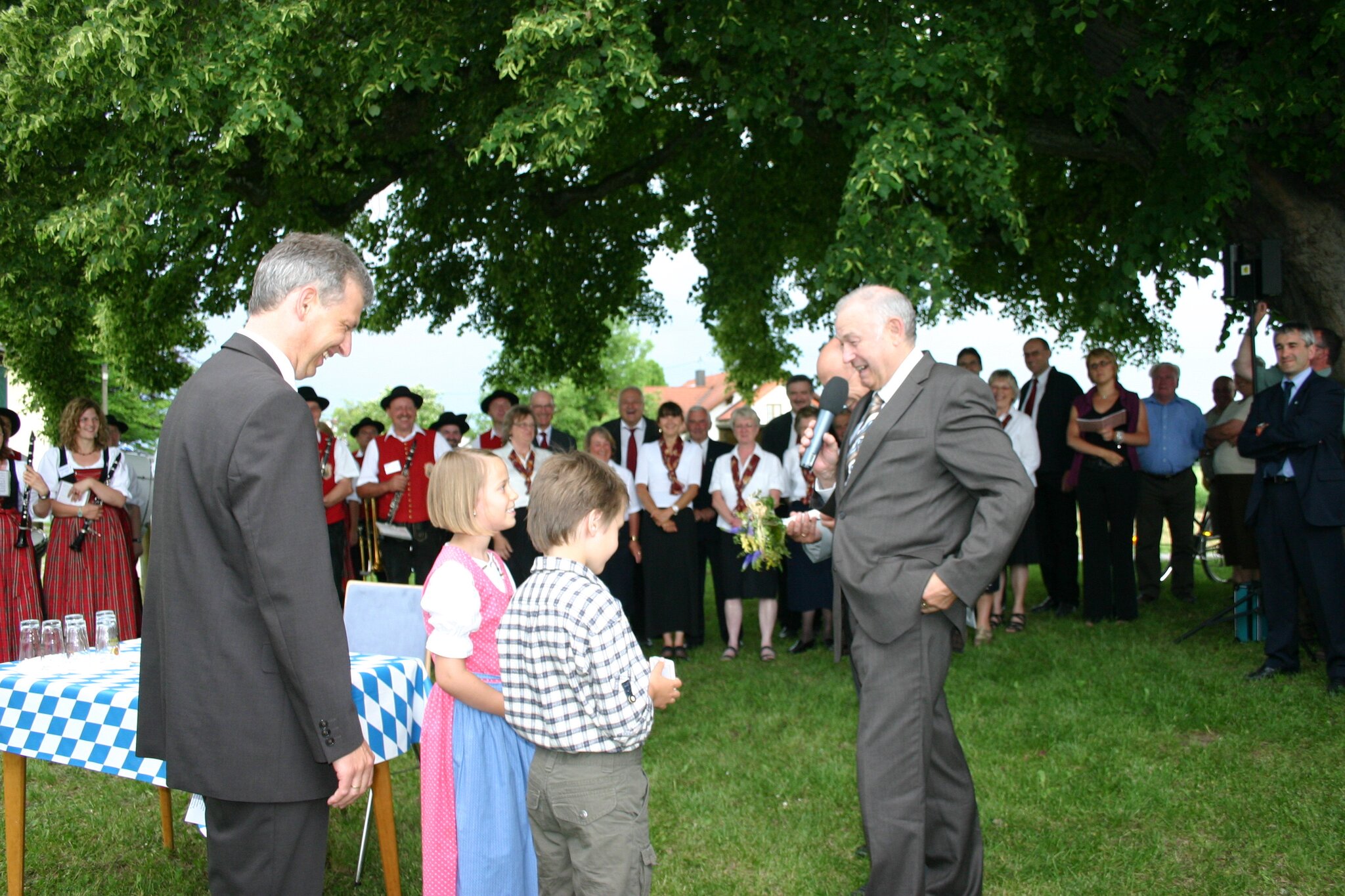 Ministerpräsident Dr. Günter Beckstein in Kissendorf - Günzburg