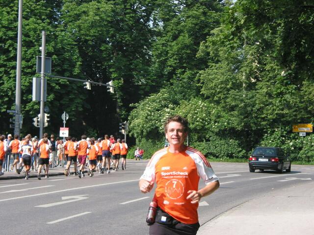 kurz nach dem Start noch gut gelaunt