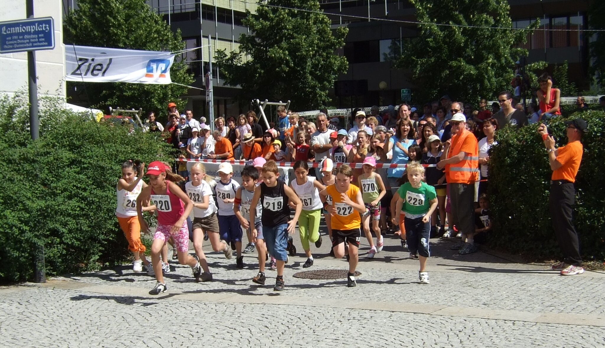 vfl-plant-4-g-nzburger-volksbank-altstadtlauf-g-nzburg