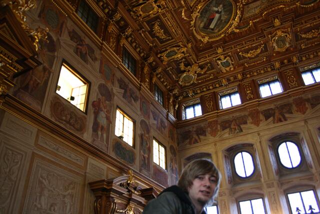 Die Dimensionen des Goldenen Saals im Rathaus.