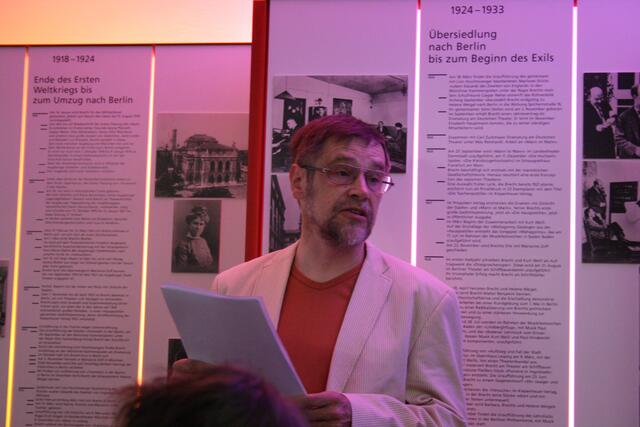 Vortrag im Brechthaus: Zwischen Musen und Muss-Ehen.