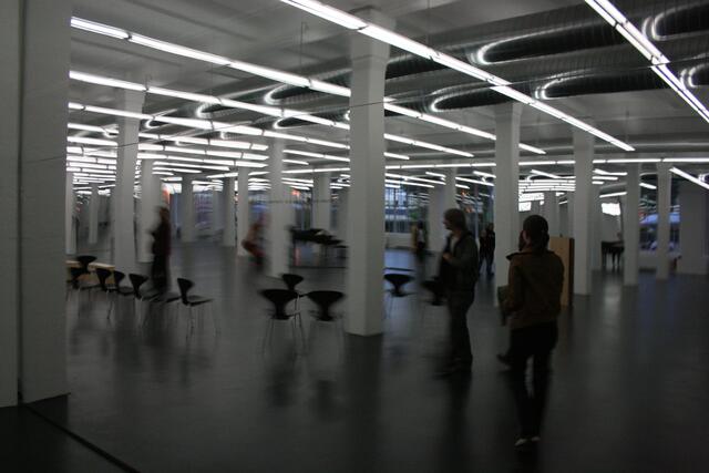 Vibrierende Spiegel: der Effekt kam nur in Bewegung rüber.