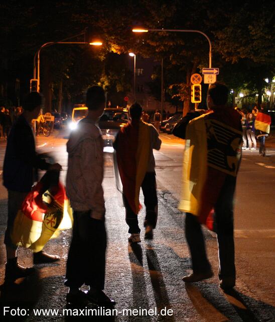 Fans blockierten die Frankfurter Straße.