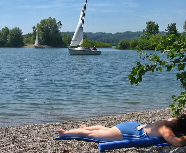 Segeln, Baden und Angeln am Wager See bei Weisingen