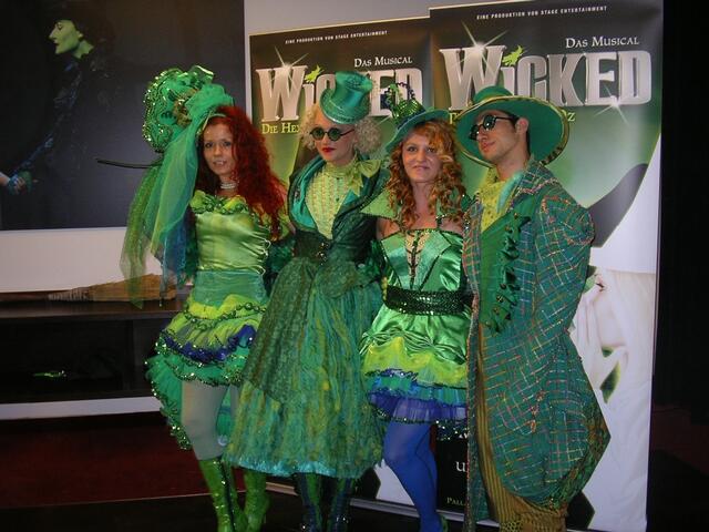 Und dieses Jahr kommt Wicked - Die Hexen von OZ( Hier unsere prämierten Kostüme)