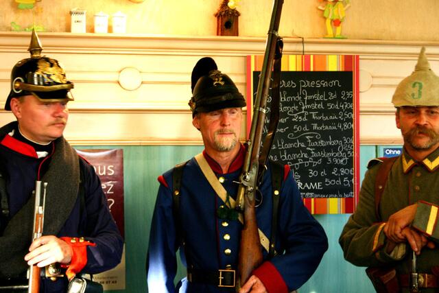 Vorführung historischer Uniformen