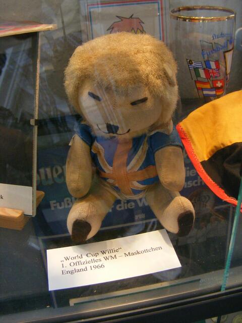 Erstes Maskottchen, Wordl-Cup-Willie / England 1966