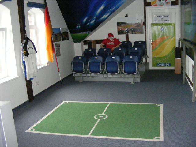 Teil der AWD-Tribüne, 12 Sitze