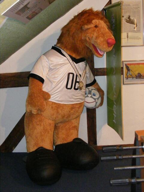 ...hier steht er, GOLEO
