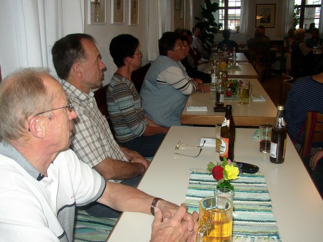 Auch ein paar Herren haben sich darunter gemischt