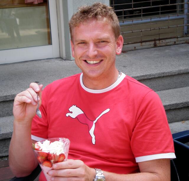 Unser Trainer, Thomas Schneider, immer dabei