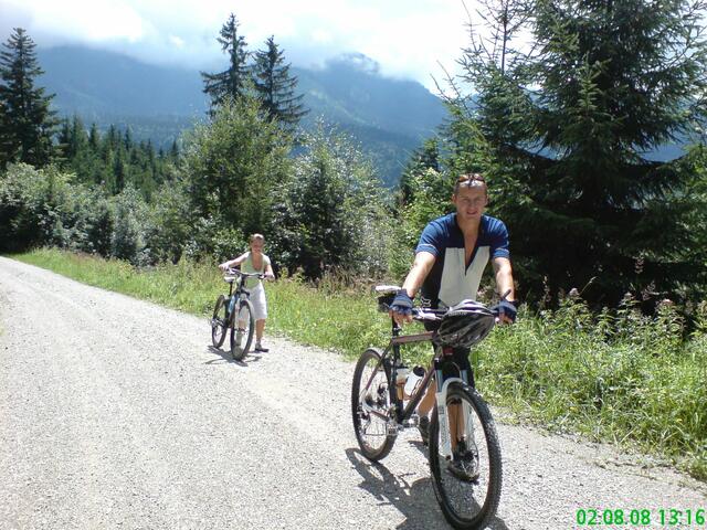 Wer sein Fahrrad liebt, der schiebt und ich steig nur ab, wenn mich die Gruppe dazu zwingt. ;-)