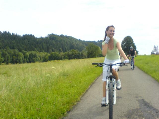 Ja Schwesterlein, du siehst gut aus.