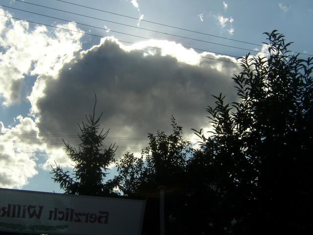 Und hinter dieser dunklen Wolke kamm auch gleich wieder sie Sonne hervor......, wenn Engel reisen und zusammensitzen