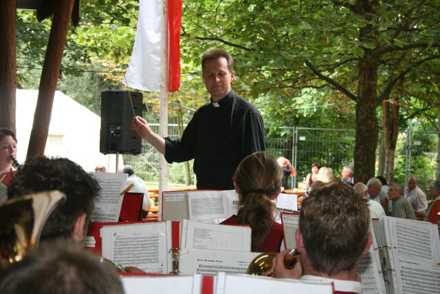 Traditionell dürfen Ehrengäste den "Bozner" dirigieren