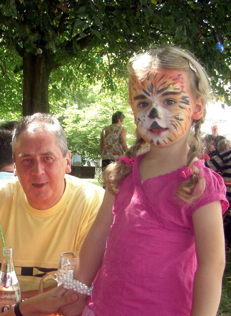 die hübsche Mietze mit Kleinert - Opa