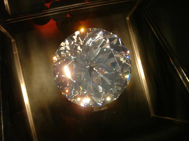 Kristall - "Diamant" von oben...