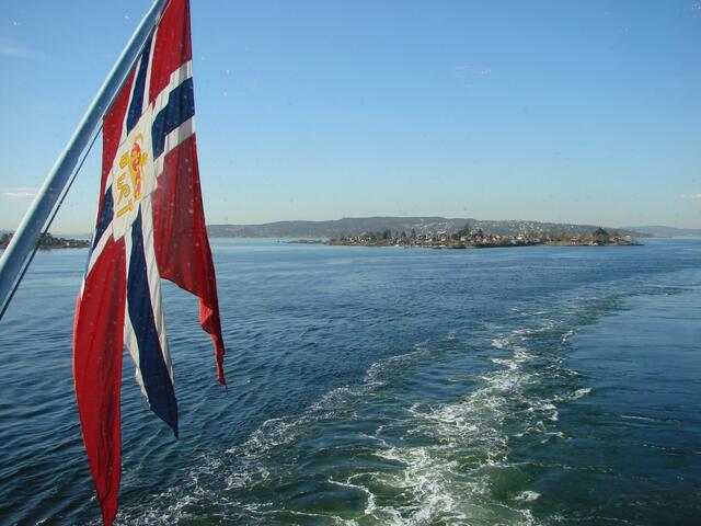 Land in Sicht.....die Flagge gehisst.....