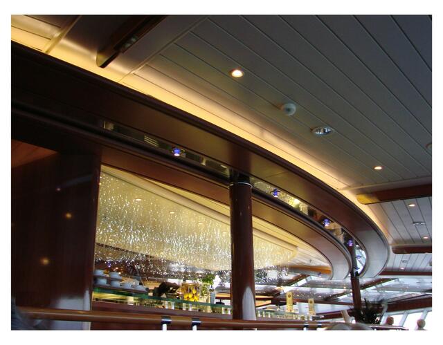 nach dem Essen...die Pianobar (oberstes Deck...Weitblick auf's  Meer)