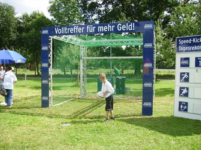 Da ist der Niko vom Lokal Radio Neustadt noch Sauber.