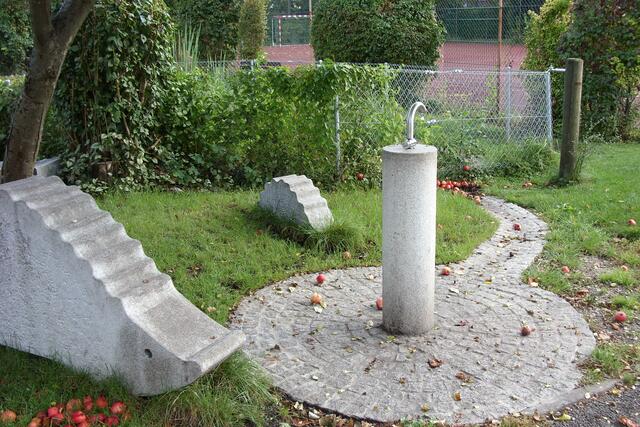 Trinkwasserbrunnen mit Spende bes Bürgermeisters