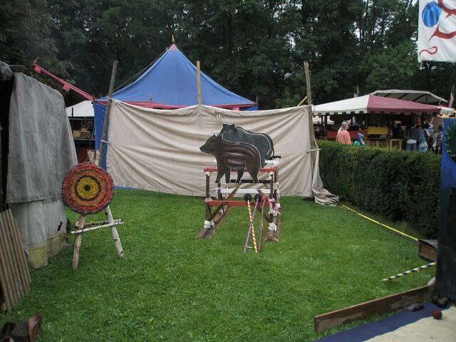 Wildschweine umwerfen