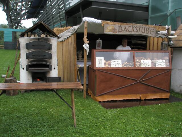 ...natürlich haben wir hier ein Brot erworben :-))