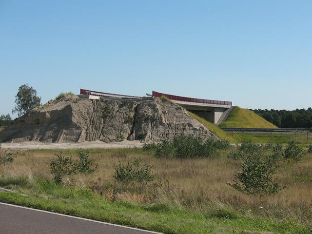 Brücke - aber wo ist der Aufgang?