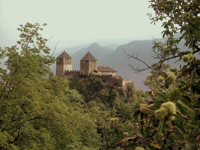 Burg am Gampen-Pass
