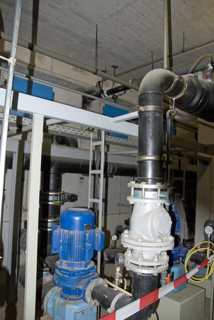 Pumpe, um das zu regenerierende Wasser weiterzutransportieren