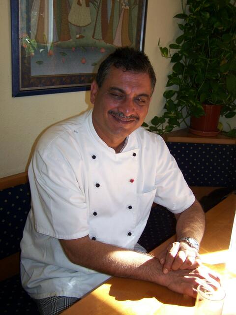 Der indische Wirt Baljit Bhalla