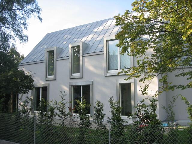 Fassade in grau in Eichenau