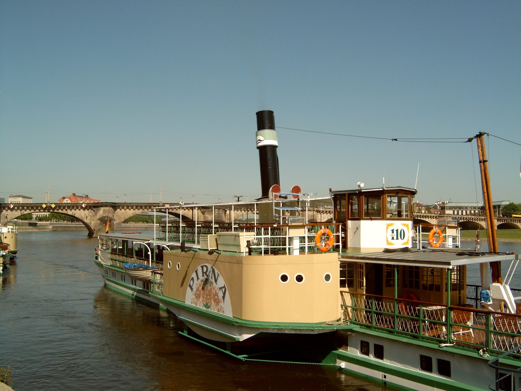 Nostalgische DampfschiffTechnik in Dresden Marburg
