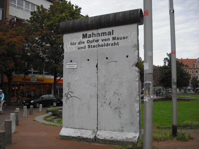 Mahnmal für die Opfer von Mauer und Stacheldraht