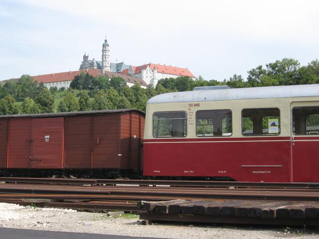 Härtsfeldbahn und Kloster
