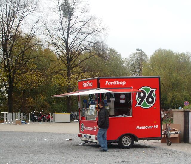 Und nun öffnet auch der FanShop