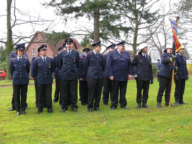 Die Kameraden und Kameradinnen der Freiwilligen Feuerwehr Dollbergen.