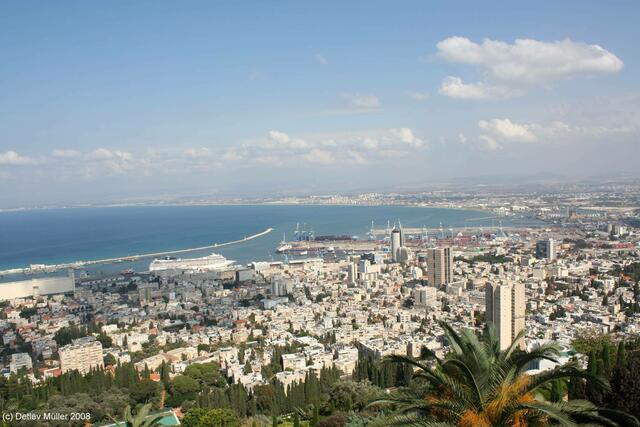 Blick über Haifa vom Berg Karmel.