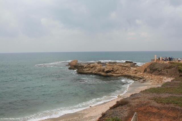 Caesarea: Ein Teil der größtenteils versunkenen antiken Hafenanlagen.