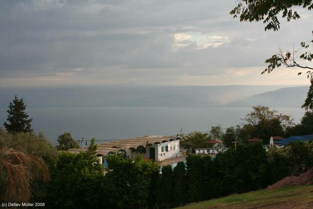 Ziel erreicht: Der erste Blick auf den See Genezareth vom Hotel in Tiberias.