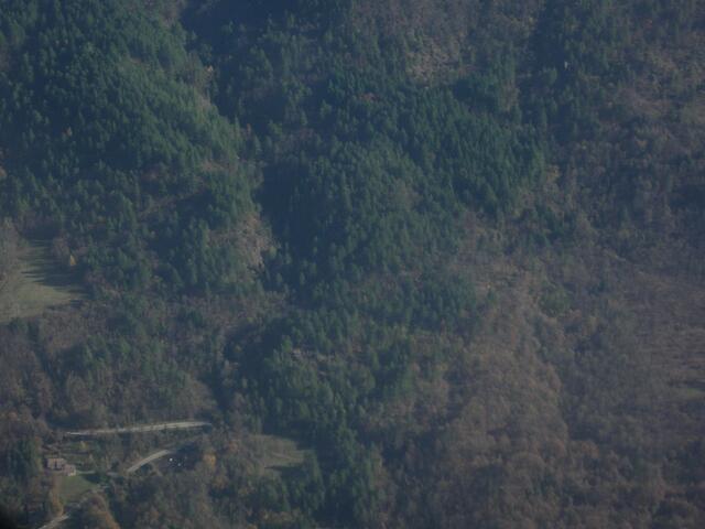 etliche Meter tiefer.......die Bergwelt