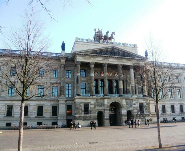 Die Schlossarkaden (Einkaufszentrum wurde am 29.03.2007 eröffnet)