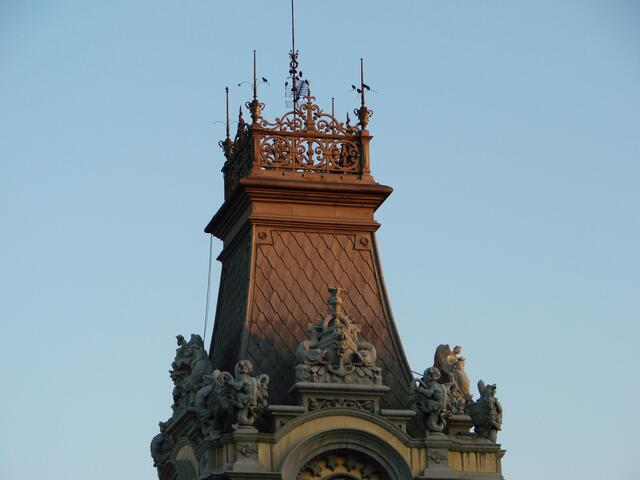 .hier habe ich Euch einen einzelnen Turm näher gebracht...aber nicht nah' genug.....