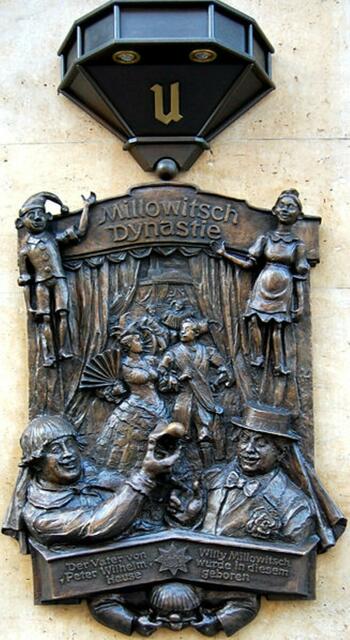 Gedenktafel am Hause Millowitsch